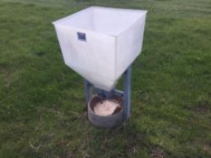 Aco feed hopper
