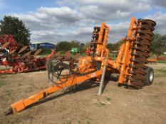 2011 Simba 5.5m Unipress c/w levelling board and DD Rings