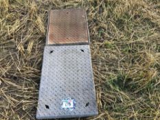 Quantity of drainage lids