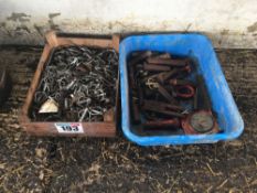 Quantity pins and clips