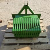 Set Ford wafer weights 14 x 40kg mounted on A frame