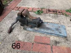 Vice, 1 x green on board. Stored near Gorleston, Norfolk No VAT on this item.