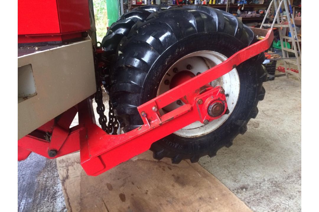 Allance Press Wheels in frame 550.145-22.5. Stored near Diss, Norfolk. - Image 2 of 4