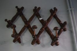 Extending Turned Wood Hat & Coat Rack