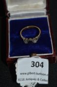 18ct Gold Illusion Set Platinum Mounted Diamond & Sapphire Engagement Ring Size: M