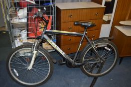 Blizzard Pro Bike Hybrid Bicycle