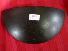 *Black Gridi Fungi Semi-Circular Shelf 30cm (Marke