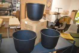 *Box of Four Black Wire Pots