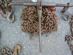 *Two Ratchet Chain Lever Binders and One Chain