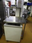 *Stainless Steel Preparation Unit with Shelf to Re