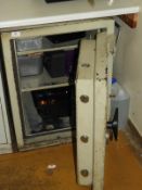 *Combination and Key Entry Safe