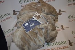 *Mason & Jardin Queen Size Sherpa Blanket