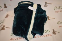 *Super Sherpa Throw Teal