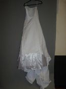 *Size: 14 Burgundy & White Wedding Dress