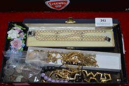 Tray Lot of Costume Jewellery