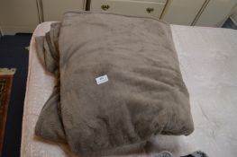 *Faux Fur Throw (Taupe)