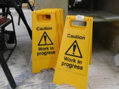 *Box of retractable cutters