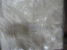 *30 Ivory Brocade Chair Covers