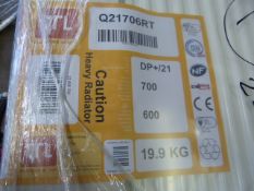 700x600 Radiator Q21706RT