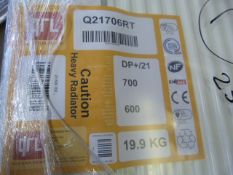 700x600 Radiator Q21706RT