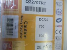 700x700 Radiator Q22707RT