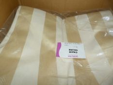 *20 Ivory Damask & 30 Lilac Polycotton Chair Covers