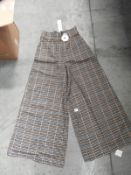 *3 Size: 16 Lindy Bop Derby Pink Check Trousers