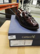 *Caprice Ladies Shoes Size: 5