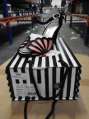 *Lola Ramona Ladies Shoes (Pink & Black) Size: 5