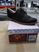 *Pin Up Ladies Shoes Size: 4