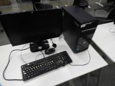 *HP Pavilion Desktop Computer with Flatscreen Monitor, Keyboard and Mouse