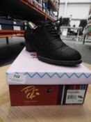 *Pin Up Ladies Shoes Size: 7