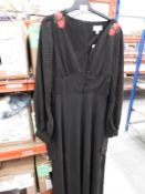 *4 Size: 12 Juno Black Embroidered Rose Dresses