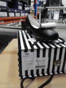 *Lola Ramona Ladies Shoes (Black) Size: 5