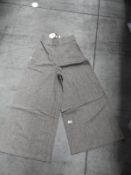 *8 Size: 14 Lindy Bop Derby Monochrome Trousers