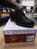 *Pin Up Ladies Shoes Size: 7