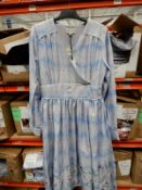 *16 Size: 10 Kara Snowy Robin Branch Festive Dress