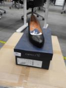 *Caprice Ladies Shoes Size: 5.5