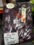 *11 Size: 16 Juno Rose Check Dresses