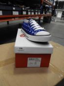 *Lindy Bop Polka Dot Sneakers Size: 5