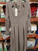*11 Size: 16 Laurel Pecan Check Dresses