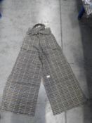 *4 Size: 12 Lindy Bop Derby Pink Check Trousers