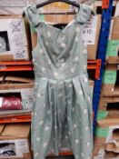 *10 Size: 14 Christie Green Holly Branch Dresses