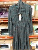 *8 Size: 12 Ivory Green Leopard Print Dresses