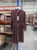 *29 Lindy Bop Ivory Vintage Style Dress (Burgundy