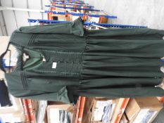 *14 Size: 22 Francis May Emerald Vintage Style Dre