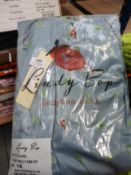 *20 Size: 16 Laurel Holly & Ivy Festive Dresses