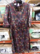 *10 Size: 14 Lyla 50's Flora Mauve Dresses