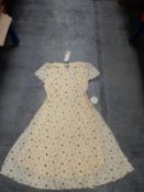 *20 Barretta Honey Bee Design Tops Size: 22