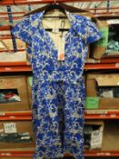 *33 Size: 10 Magnolia Blue & Watercolor Floral Vin